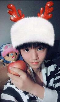 范家璐和王俊凯照片,青春偶像的甜蜜邂逅